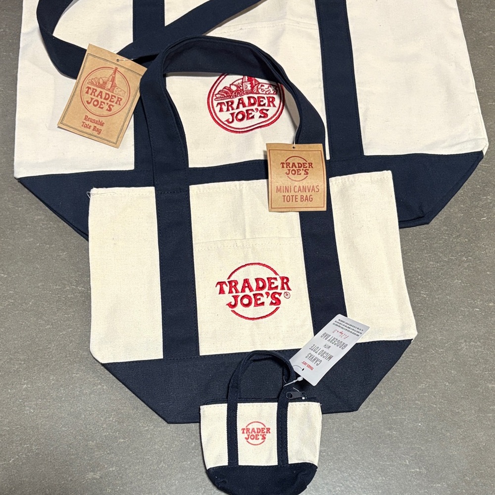 Trader Joe's Blue Tote Bag Set of 3( 3 diff sizes… - image 2